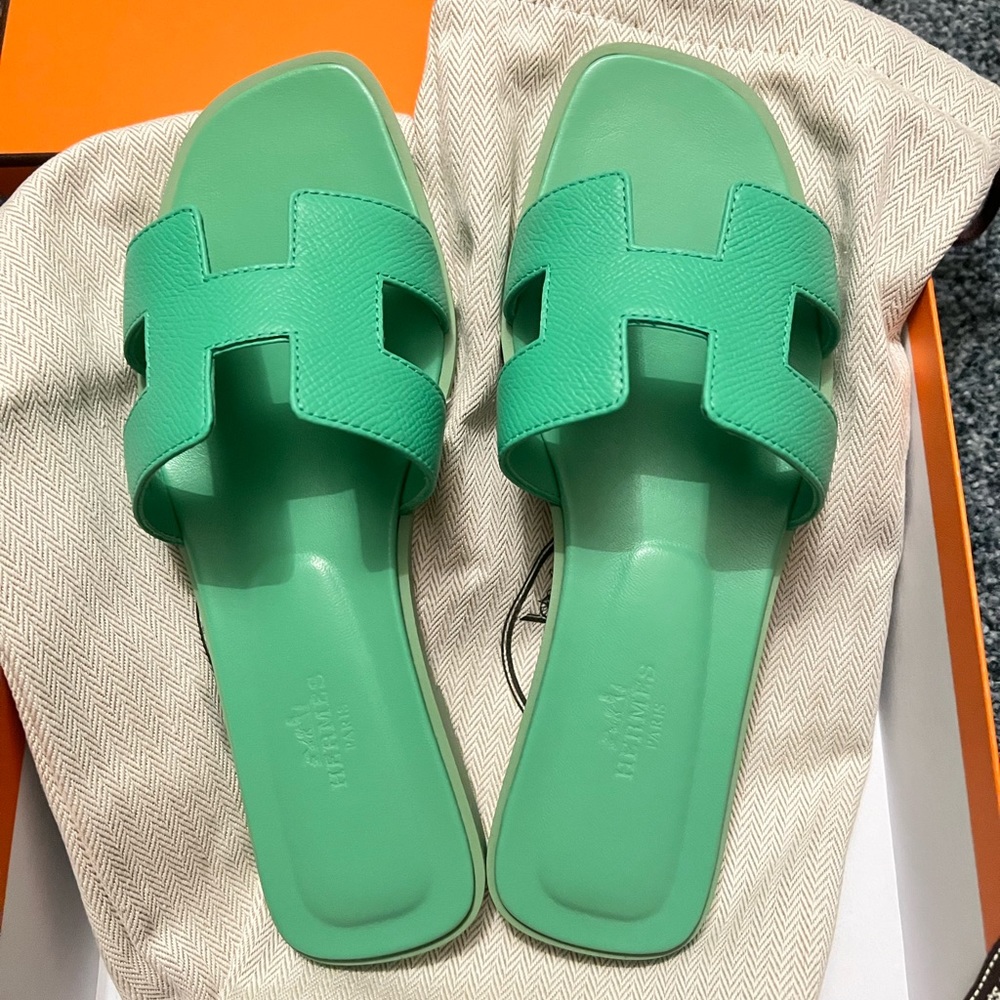 SOLD BNIB Hermes Oran Sandals Vert Pomme Color Size 36